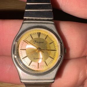 ⏱️ Freeport Quartz Men’s Watch Two-Tone Gold/Silver Dial Non-Working